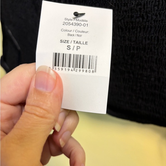 NWT Crop top size small - Picture 3 of 4